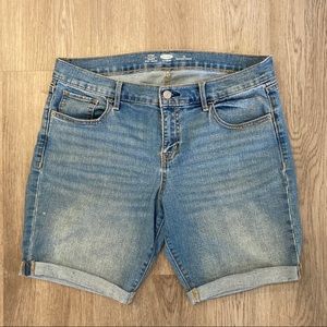 Light wash Old Navy Bermuda shorts
